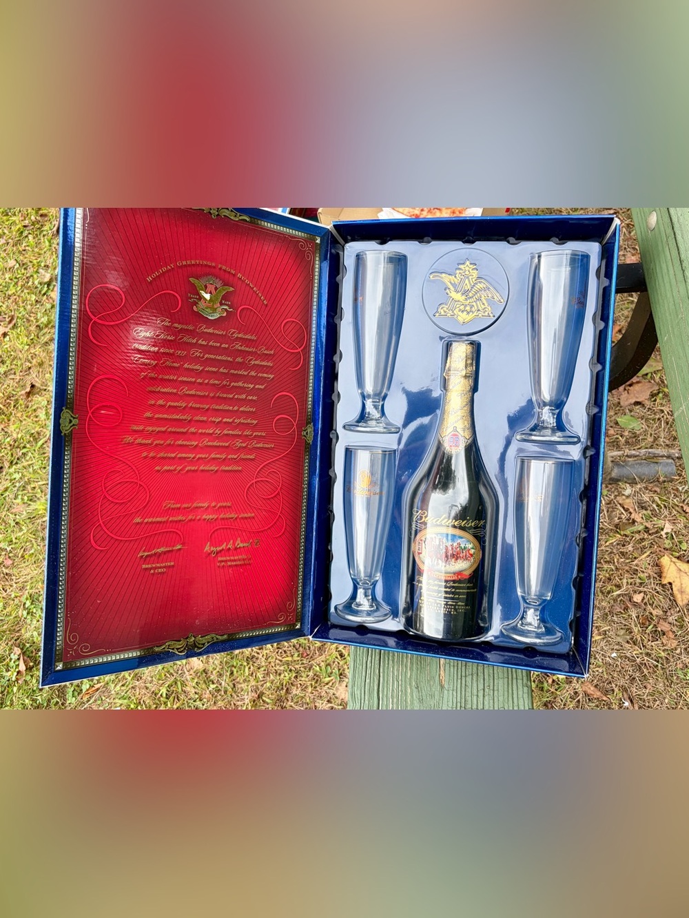 Limited Edition 2000 Budweiser 'Millennium' 1 Quart Bottle W/4 12 Oz. Glasses